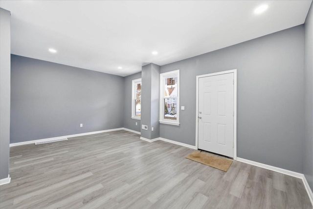 3341 N Richards STREET, Milwaukee, WI 53212