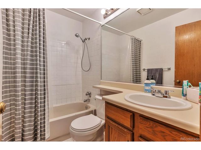 9825 Johnson Ct, Broomfield, CO 80021
