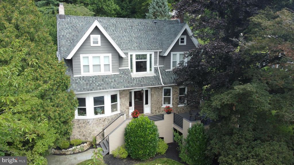130 PARKER AVE, College Hill, PA 18042