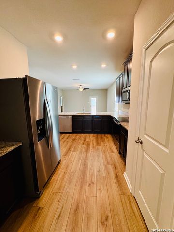 9147 BENNETT FRST, Converse, TX 78109