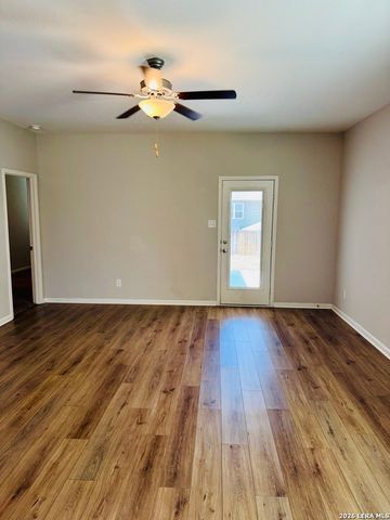 9147 BENNETT FRST, Converse, TX 78109