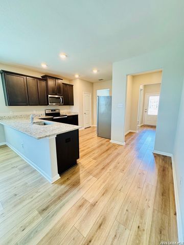 9147 BENNETT FRST, Converse, TX 78109