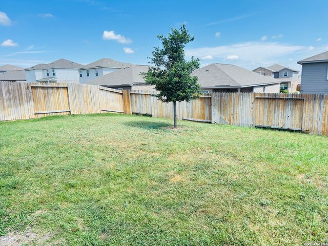 9147 BENNETT FRST, Converse, TX 78109