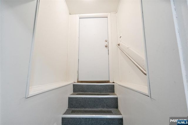 21 Kipp Avenue, Lodi, NJ 07644