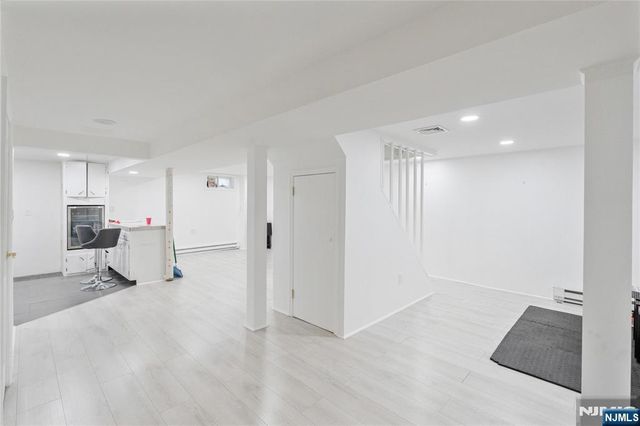 21 Kipp Avenue, Lodi, NJ 07644