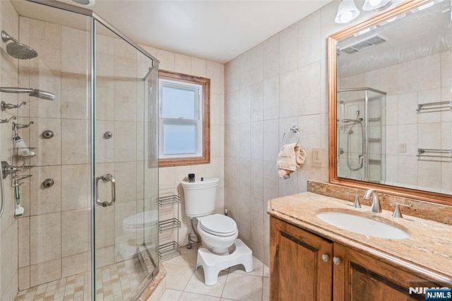 21 Kipp Avenue, Lodi, NJ 07644