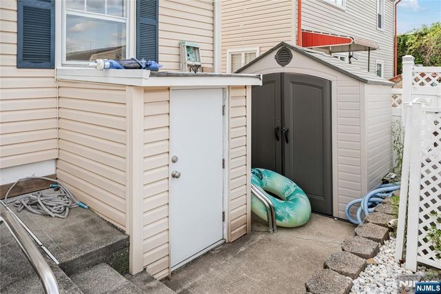 21 Kipp Avenue, Lodi, NJ 07644