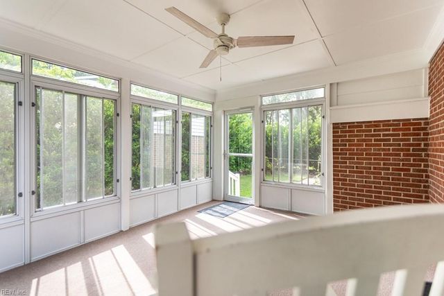 4 Royall PL, Newport News, VA 23606