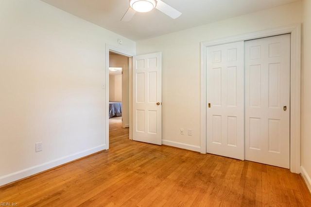 4 Royall PL, Newport News, VA 23606