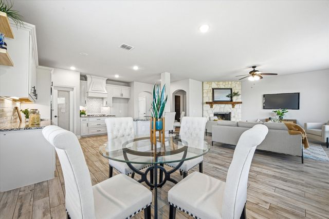 300 Ben Thomas Street, Burleson, TX 76028