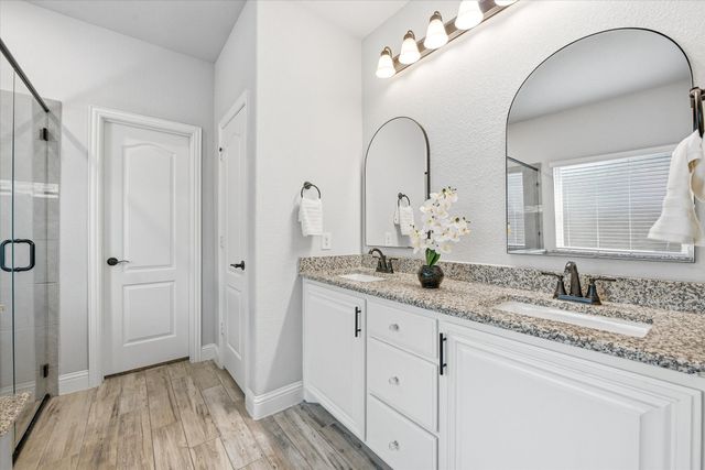 300 Ben Thomas Street, Burleson, TX 76028