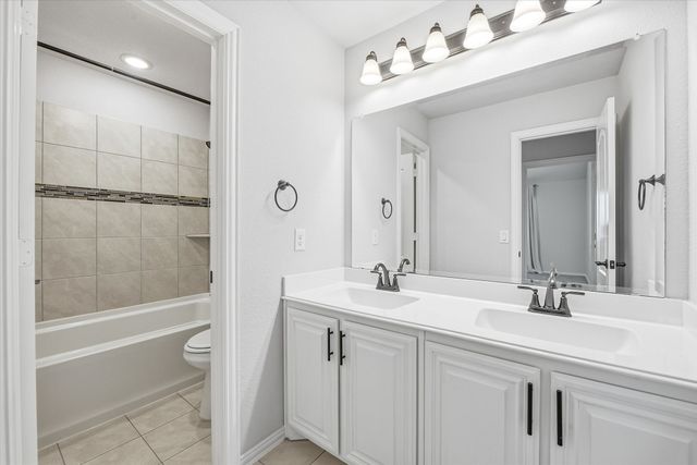 300 Ben Thomas Street, Burleson, TX 76028