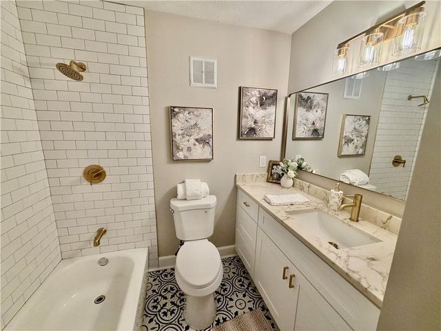 6700 Roswell Road 11D, Atlanta, GA 30328