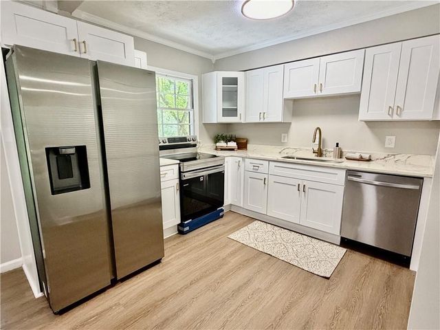 6700 Roswell Road 11D, Atlanta, GA 30328