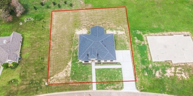 125 Birdie Drive, Hempstead, TX 77445