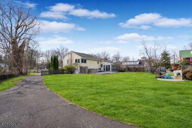 811 Field Ave, Plainfield City, NJ 07060