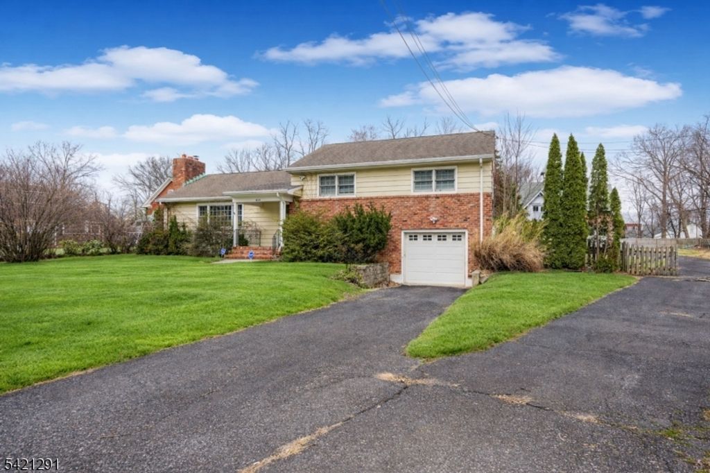 811 Field Ave, Plainfield City, NJ 07060 — photo 2