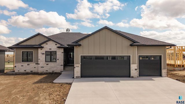 6505 E Fieldview St Street, Sioux Falls, SD 57110