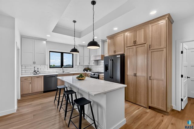 6505 E Fieldview St Street, Sioux Falls, SD 57110