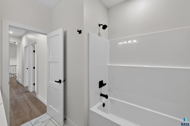 6505 E Fieldview St Street, Sioux Falls, SD 57110