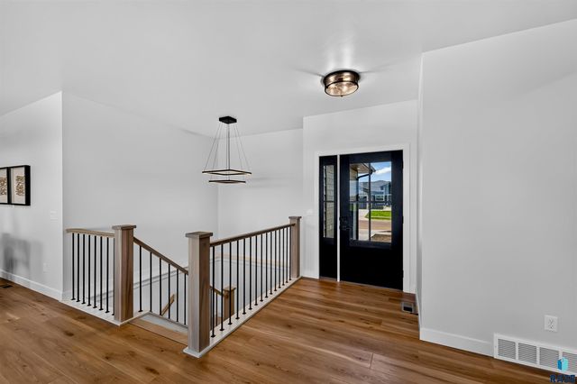 6505 E Fieldview St Street, Sioux Falls, SD 57110