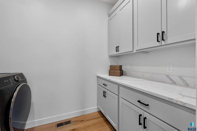 6505 E Fieldview St Street, Sioux Falls, SD 57110