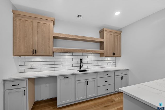 6505 E Fieldview St Street, Sioux Falls, SD 57110
