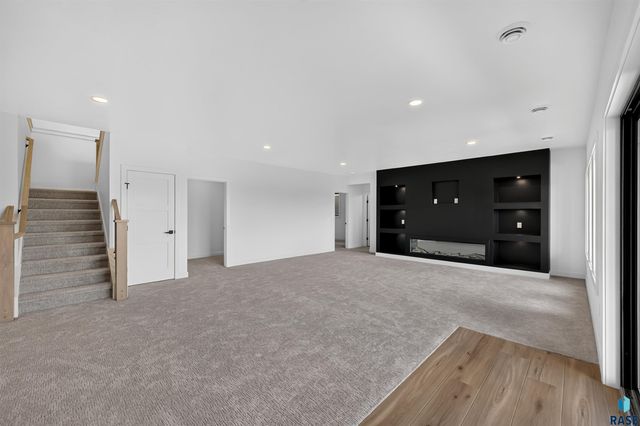 6505 E Fieldview St Street, Sioux Falls, SD 57110