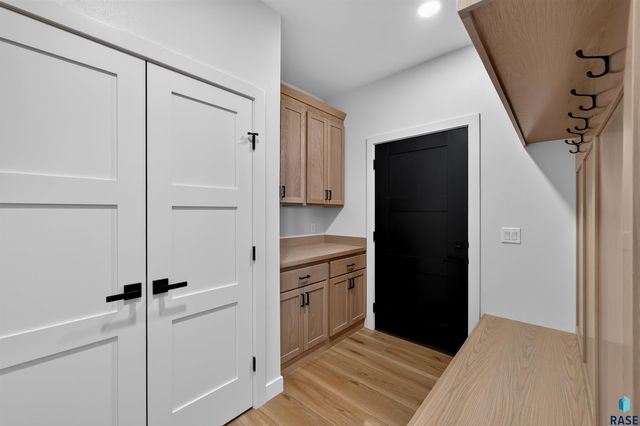 6505 E Fieldview St Street, Sioux Falls, SD 57110