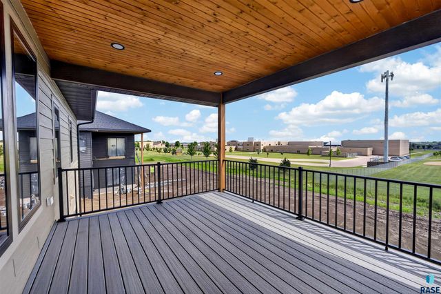 6505 E Fieldview St Street, Sioux Falls, SD 57110