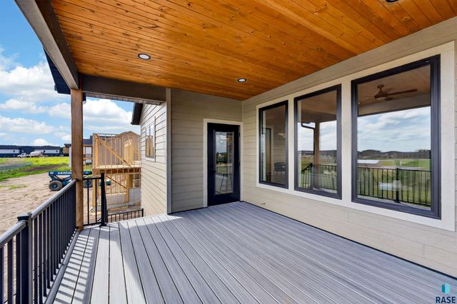6505 E Fieldview St Street, Sioux Falls, SD 57110