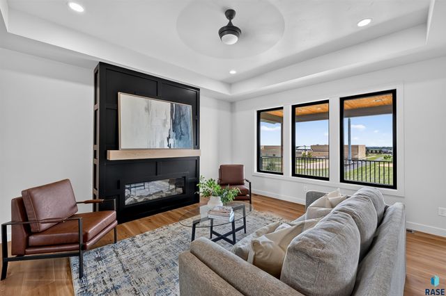 6505 E Fieldview St Street, Sioux Falls, SD 57110