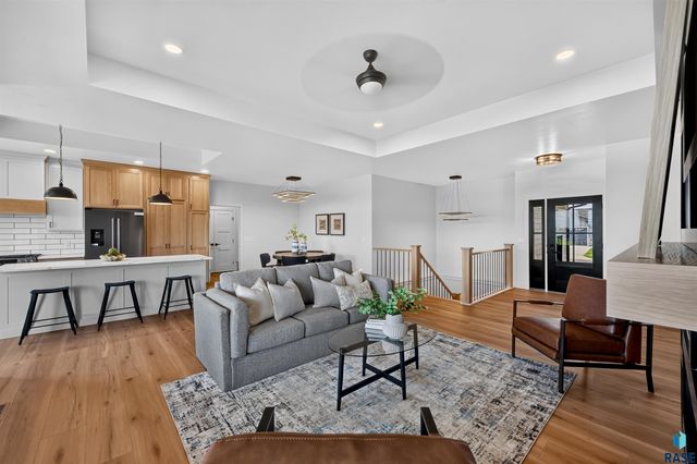6505 E Fieldview St Street, Sioux Falls, SD 57110