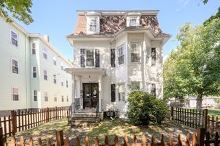 27 Wyman St, Worcester, MA 01610