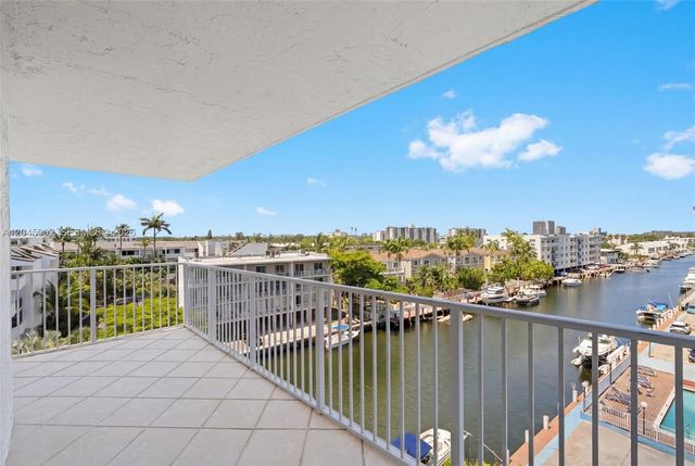 4000 NE 169th St 607, North Miami Beach, FL 33160