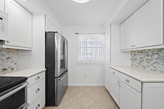 4000 NE 169th St 607, North Miami Beach, FL 33160