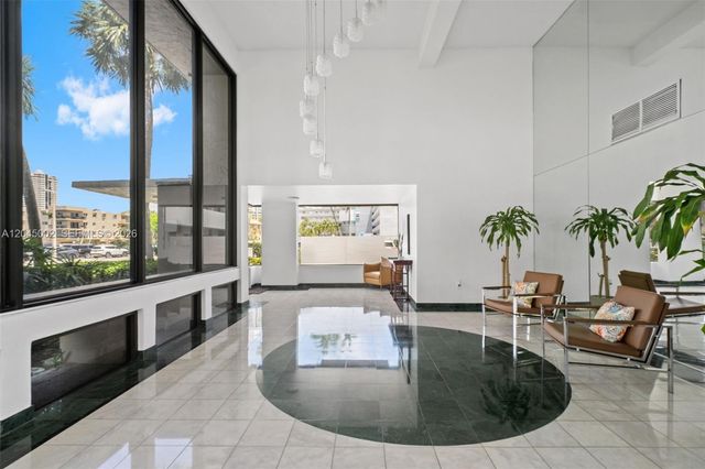 4000 NE 169th St 607, North Miami Beach, FL 33160