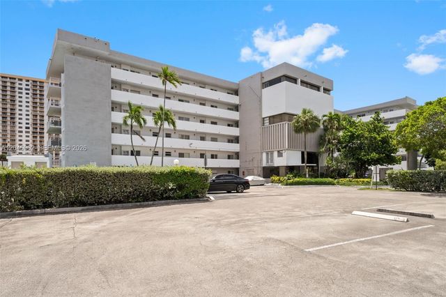4000 NE 169th St 607, North Miami Beach, FL 33160