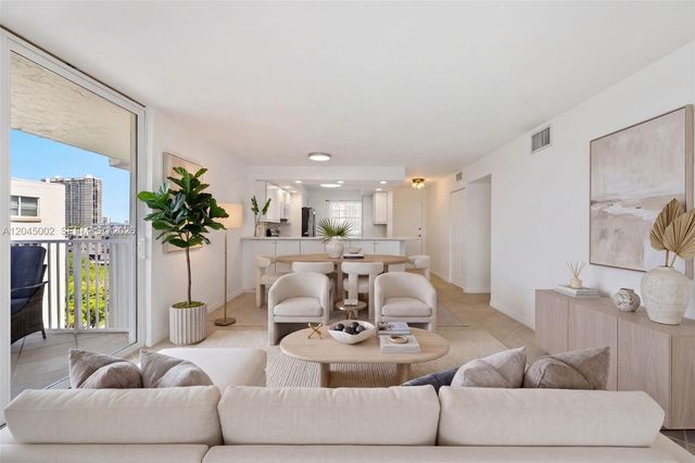 4000 NE 169th St 607, North Miami Beach, FL 33160