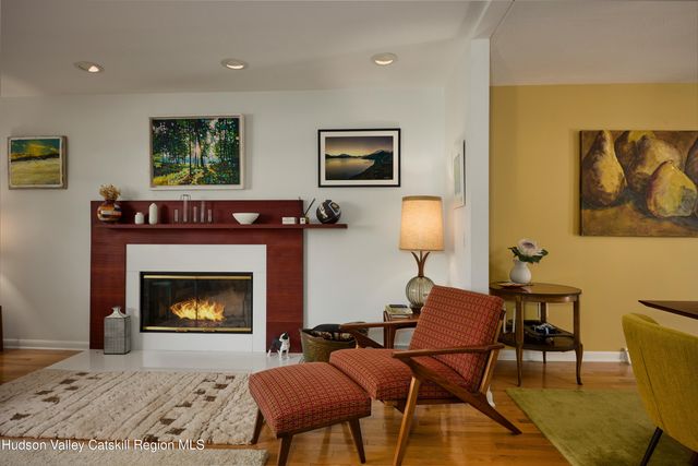 6 Janis Street, Hudson, NY 12534