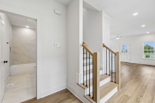 812 Greenland Dr, Murfreesboro, TN 37130