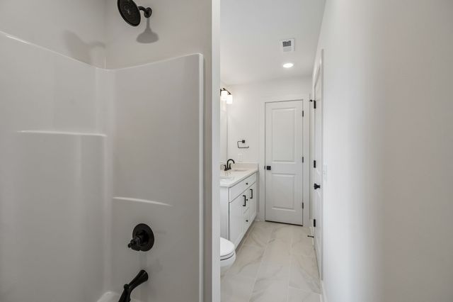 812 Greenland Dr, Murfreesboro, TN 37130