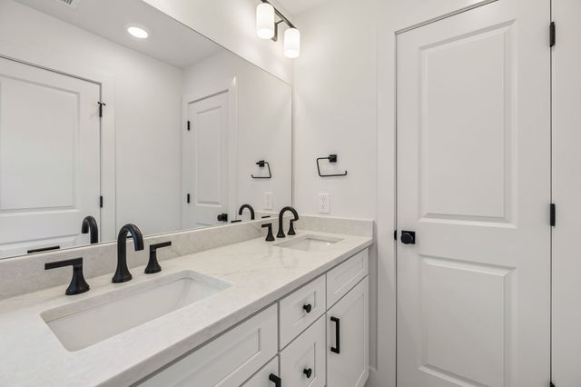 812 Greenland Dr, Murfreesboro, TN 37130