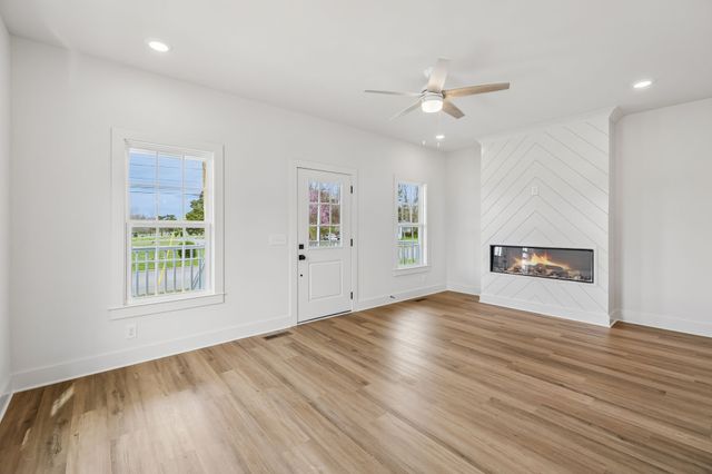 812 Greenland Dr, Murfreesboro, TN 37130