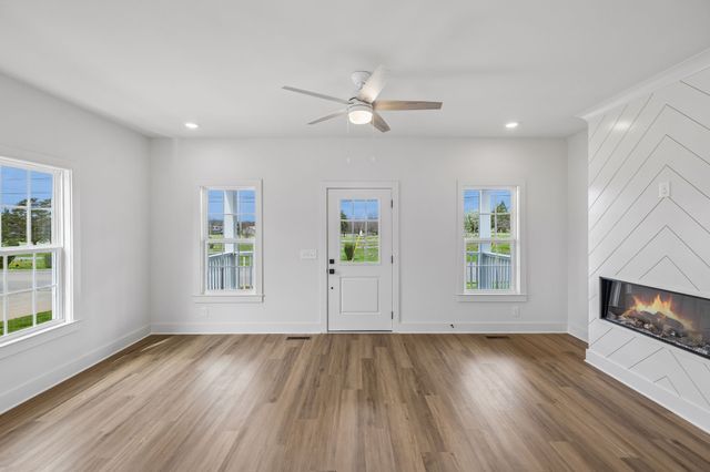 812 Greenland Dr, Murfreesboro, TN 37130