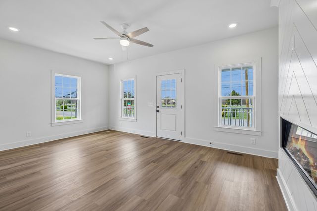 812 Greenland Dr, Murfreesboro, TN 37130