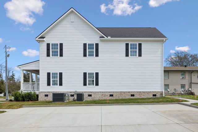 812 Greenland Dr, Murfreesboro, TN 37130