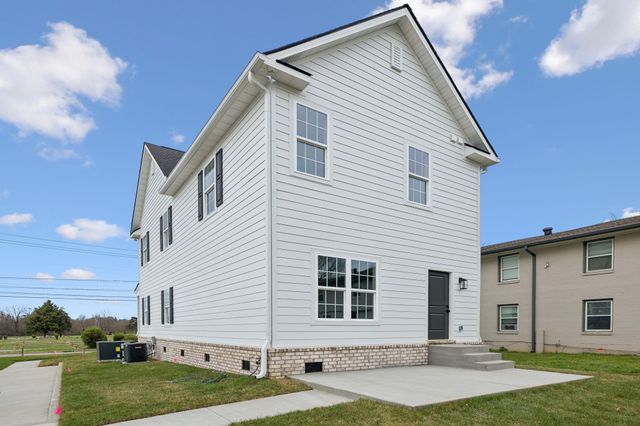 812 Greenland Dr, Murfreesboro, TN 37130