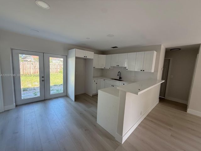 1700 SW 69th Terrace, North Lauderdale, FL 33068