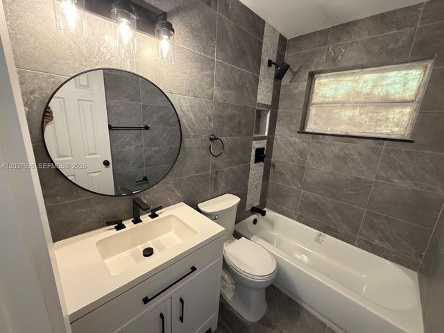 1700 SW 69th Terrace, North Lauderdale, FL 33068